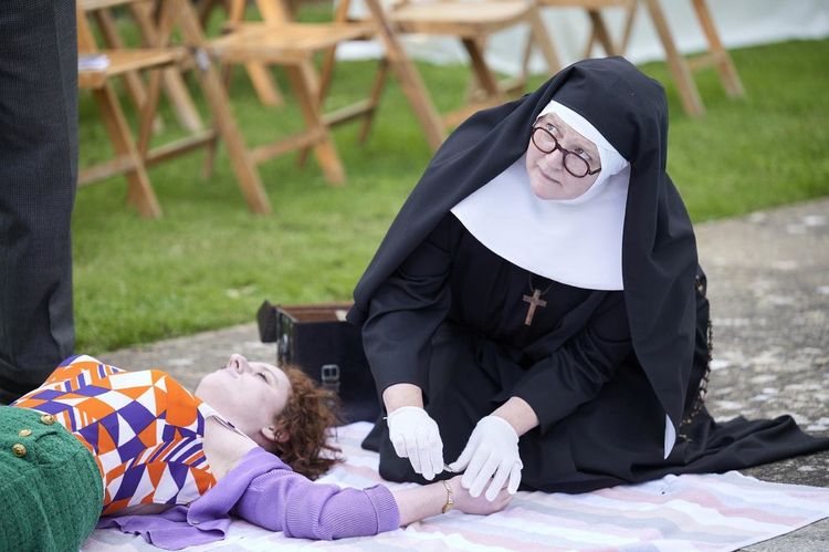 Produktbild: Sister Boniface - Die kompletten Staffeln 1-3 LTD. - Limitierte Collector's Edition mit Postkarten-Set [9 DVDs]