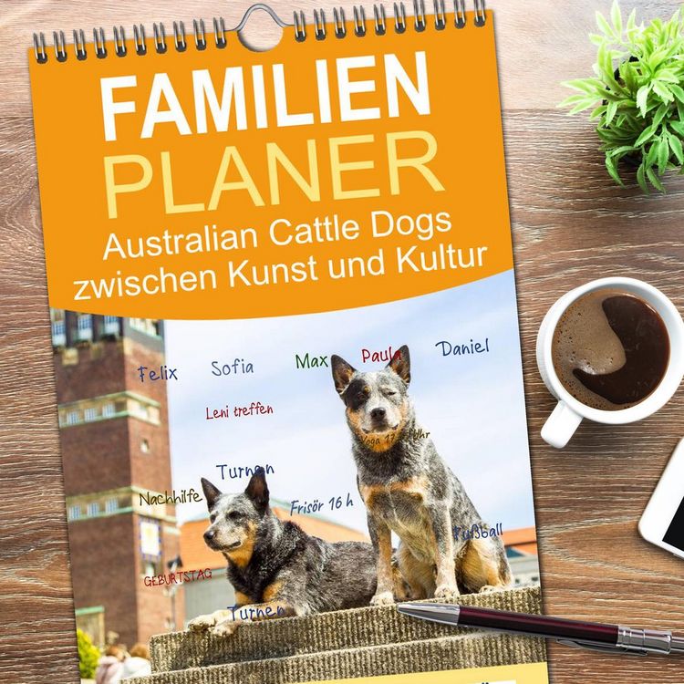 Produktbild: Familienplaner 2026 - Australian Cattle Dogs zwischen Kunst und Kultur mit 5 Spalten (Wandkalender, 21 x 45 cm) CALVENDO
