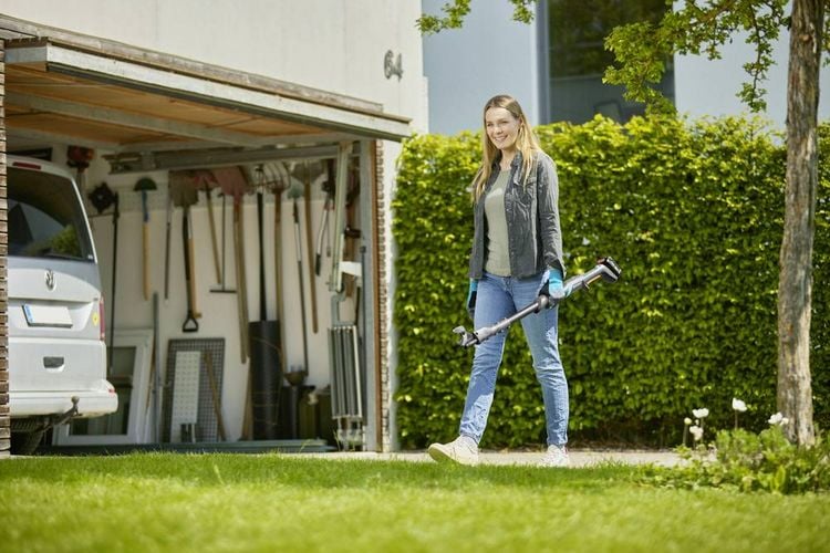 Produktbild: GARDENA 14772-55 EasyCut 110/18V P4A solo Astschere