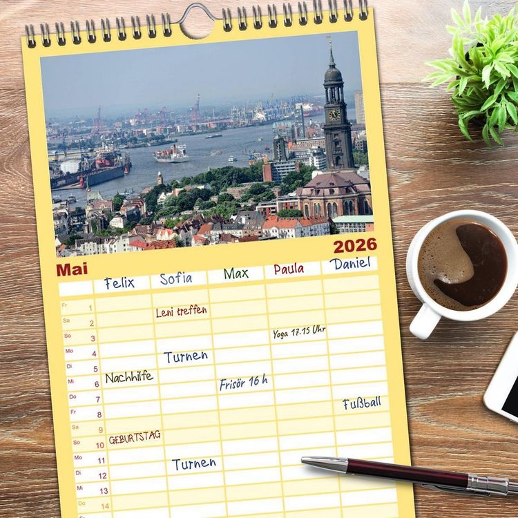 Produktbild: Familienplaner 2026 - Hamburg Stadt an der Alster und Elbe mit 5 Spalten (Wandkalender, 21 x 45 cm) CALVENDO