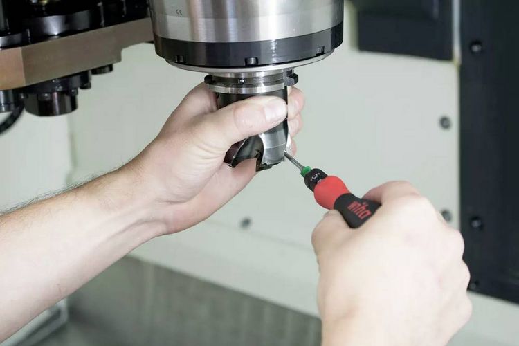 Produktbild: Drehmomentgriff 0,8-5,0 Nm automat.ausl&ouml;send einstellb.Griff-L.138mm WIHA