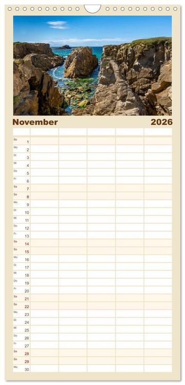 Produktbild: Familienplaner 2026 - Die Bretagne - Traumpfade mit 5 Spalten (Wandkalender, 21 x 45 cm) CALVENDO