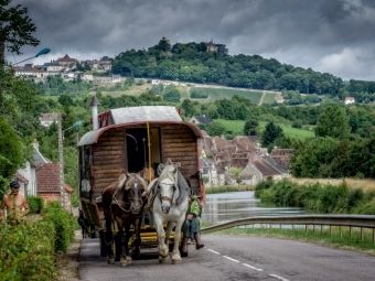 Produktbild: Caravan auf den Stra&szlig;en von Sancerre (Puzzle)