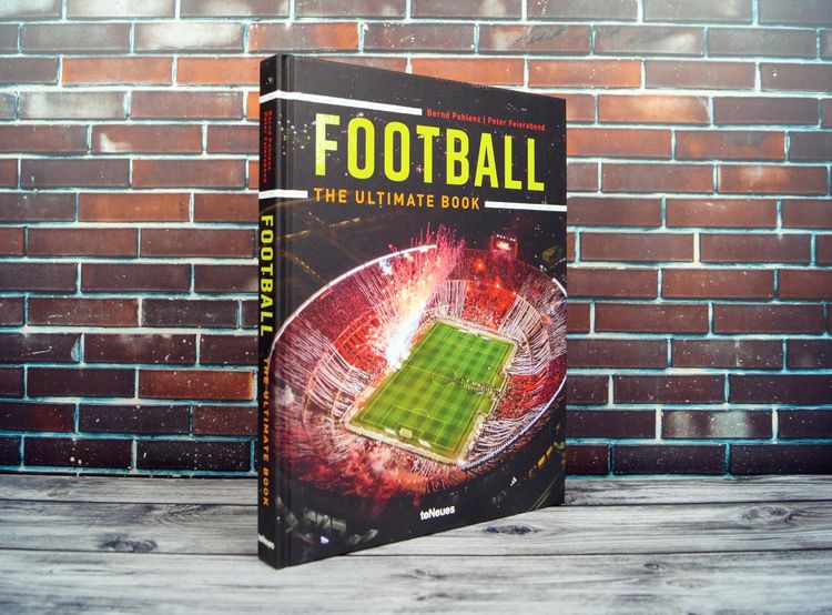 Produktbild: Football - The Ultimate Book