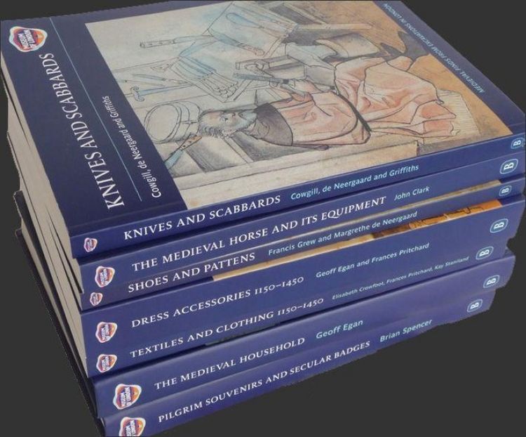 Produktbild: Medieval Finds from Excavations in London [7 Volume Set]