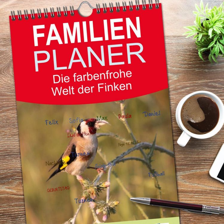 Produktbild: Familienplaner 2026 - Die farbenfrohe Welt der Finken mit 5 Spalten (Wandkalender, 21 x 45 cm) CALVENDO