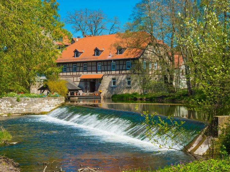 Produktbild: CALVENDO Puzzle Wasserm&uuml;hle und Wehr an der Ilm, &auml;lteste M&uuml;hle in Th&uuml;ringen, Taubach bei Weimar | 1000 Teile Lege-Gr&ouml;&szlig;e 64x48cm Foto-Puzzle f&uuml;r gl&uuml;ckl