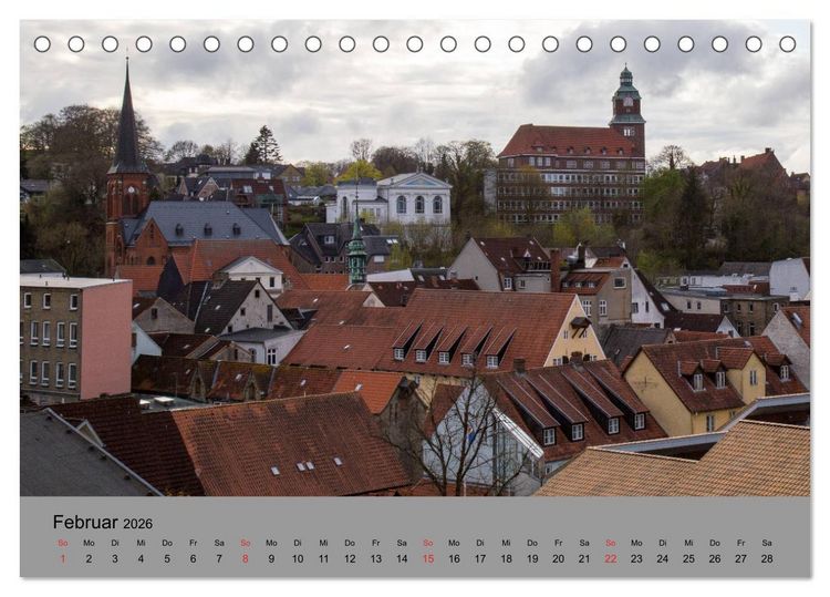 Produktbild: D&auml;cher von Flensburg (Tischkalender 2026 DIN A5 quer), CALVENDO Monatskalender