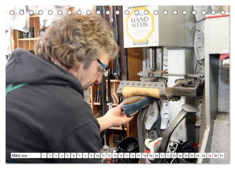 Produktbild: Das Handwerk der Schuhmacher (Tischkalender 2026 DIN A5 quer), CALVENDO Monatskalender