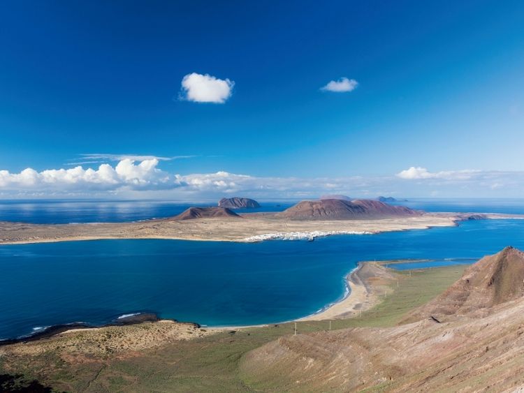 Produktbild: CALVENDO Puzzle Blick auf La Graciosa v. Mirador del Rio | 1000 Teile Lege-Gr&ouml;&szlig;e 64x48cm Foto-Puzzle f&uuml;r gl&uuml;ckliche Stunden