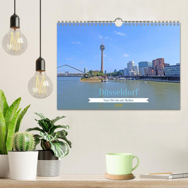 Produktbild: D&uuml;sseldorf Vom Ufer bis zur Skyline (Wandkalender 2026 DIN A4 quer), CALVENDO Monatskalender