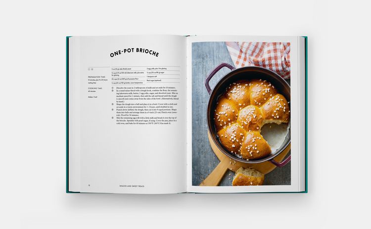 Produktbild: One Pot: 100 Simple Recipes to Cook Together (2025)