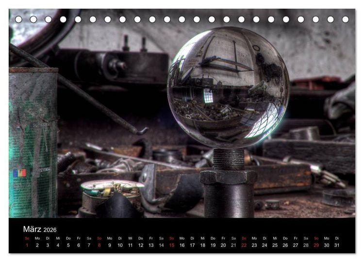 Produktbild: Verlassene Orte - Die Lokomotivwerkstatt (Tischkalender 2026 DIN A5 quer), CALVENDO Monatskalender