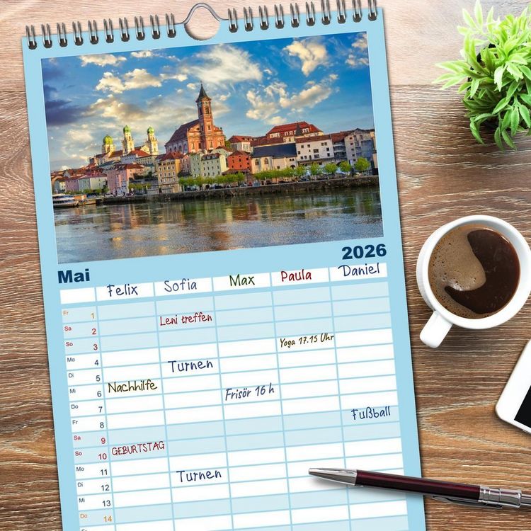 Produktbild: Familienplaner 2026 - Die sch&ouml;ne blaue Donau mit 5 Spalten (Wandkalender, 21 x 45 cm) CALVENDO