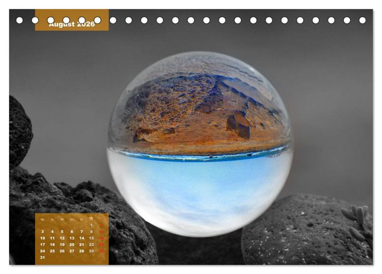 Produktbild: Die bunte Welt in der Kugel - neue Blickwinkel (Tischkalender 2026 DIN A5 quer), CALVENDO Monatskalender