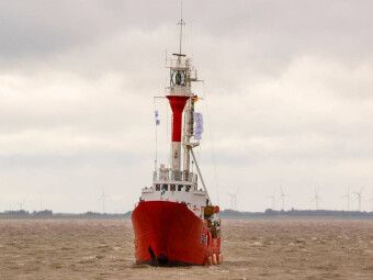 Produktbild: CALVENDO Puzzle Feuerschiff Borkum Riff auf dem Dollart | 1000 Teile Lege-Gr&ouml;&szlig;e 64x48cm Foto-Puzzle f&uuml;r gl&uuml;ckliche Stunden