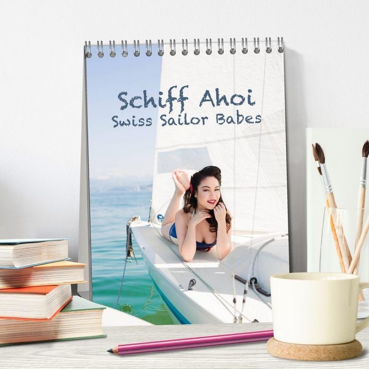 Produktbild: Schiff Ahoi - Swiss Sailor Babes (Tischkalender 2026 DIN A5 hoch), CALVENDO Monatskalender
