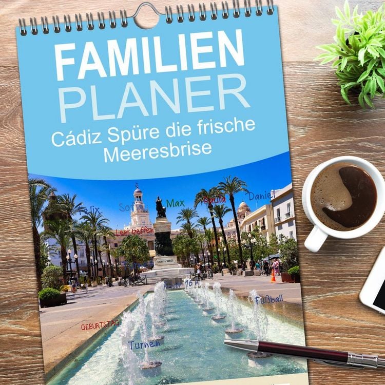 Produktbild: Familienplaner 2026 - C&aacute;diz Sp&uuml;re die frische Meeresbrise mit 5 Spalten (Wandkalender, 21 x 45 cm) CALVENDO