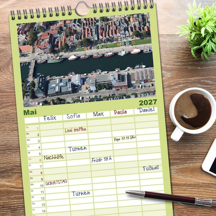 Produktbild: Familienplaner 2027 - Seebad Warnem&uuml;nde mit 5 Spalten (Wandkalender, 21 x 45 cm) CALVENDO