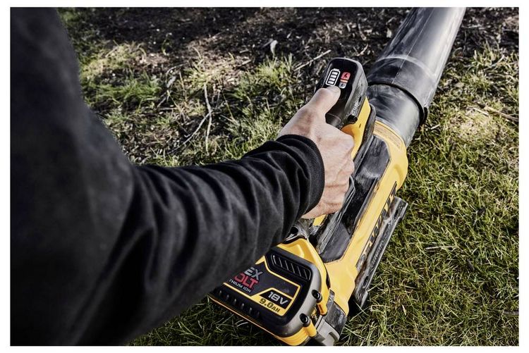 Produktbild: DEWALT DCMBL777N-XJ DCMBL777N Akku Laubbl&auml;ser 54V