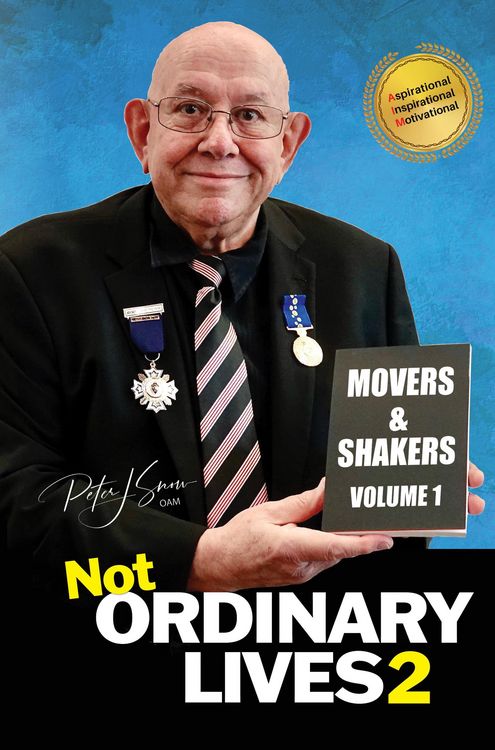Produktbild: Movers & Shakers (Not Ordinary Lives 2, #1)