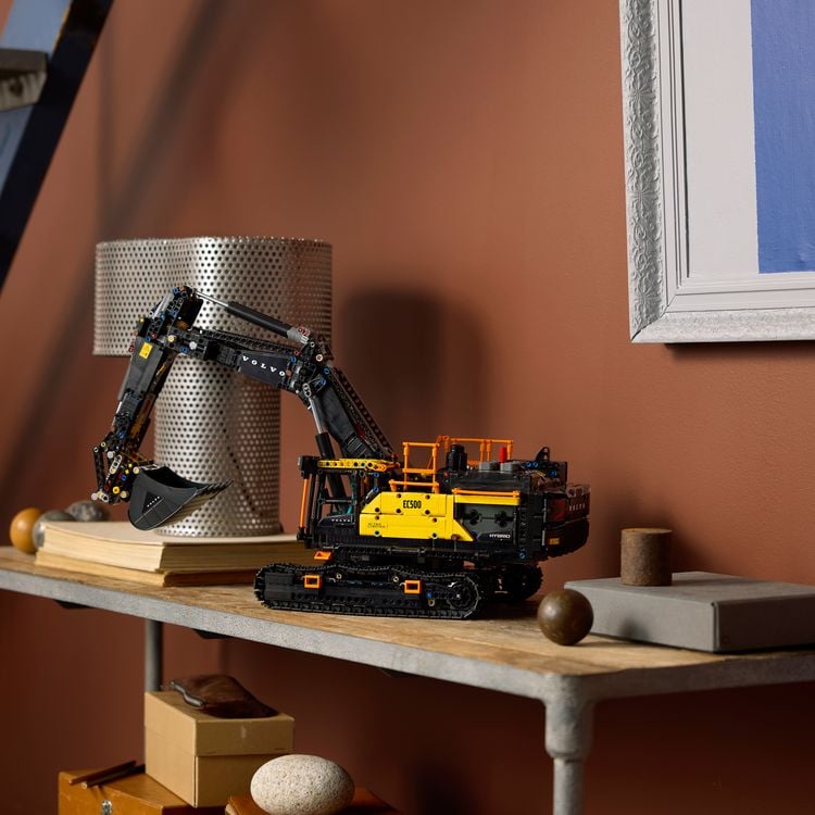 Produktbild: LEGO Technic 42215 Volvo EC500 Hybrid Bagger, Modellauto