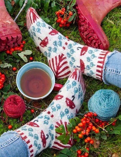 Produktbild: Kuschelige Socken und warme F&auml;ustlinge