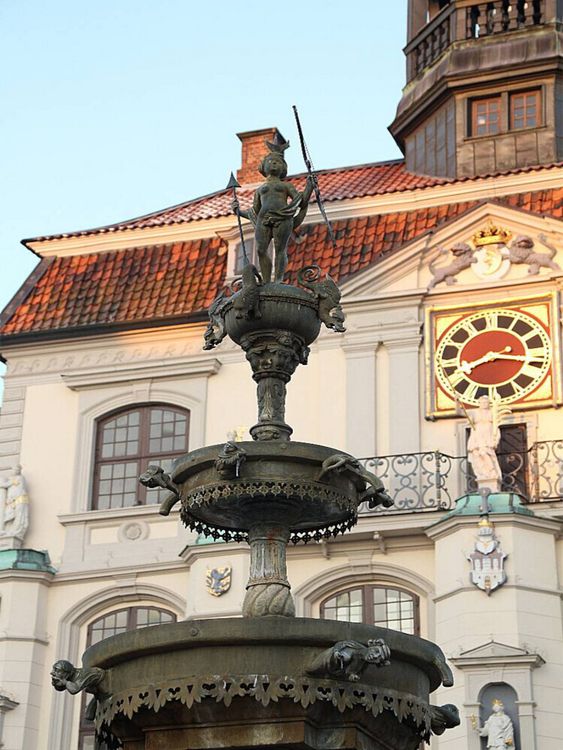 Produktbild: CALVENDO Puzzle Beliebte Sehensw&uuml;rdigkeiten L&uuml;neburgs | 1000 Teile Lege-Gr&ouml;&szlig;e 64x48cm Foto-Puzzle f&uuml;r gl&uuml;ckliche Stunden