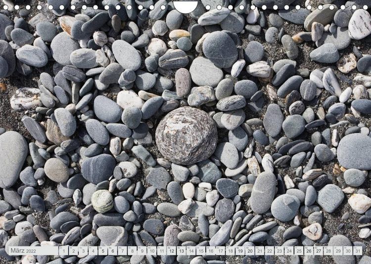 Produktbild: Am Strand - Fundst&uuml;cke und Kunstwerke (Wandkalender 2022 DIN A4 quer)