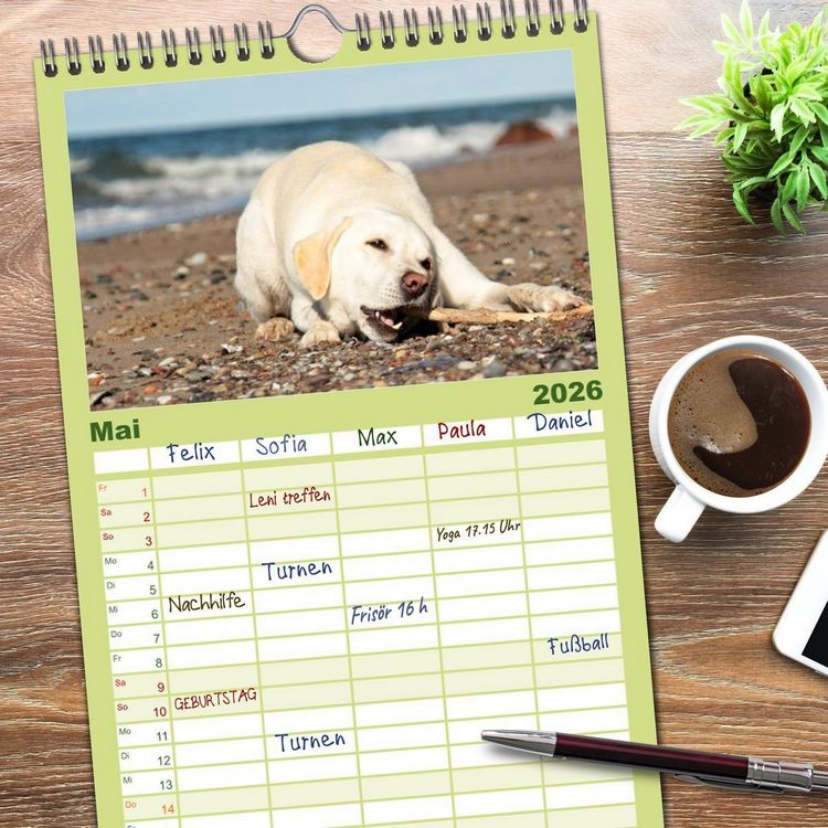 Produktbild: Familienplaner 2026 - Labrador Retriever 2026 mit 5 Spalten (Wandkalender, 21 x 45 cm) CALVENDO