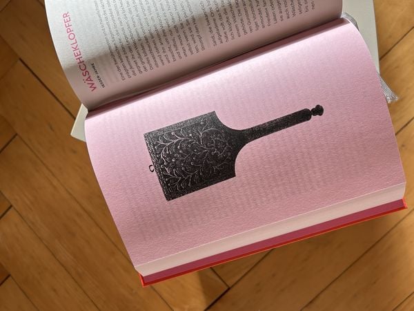 Produktbild: Die Dinge. Eine Geschichte der Frauen in 100 Objekten