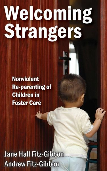 Produktbild: Welcoming Strangers