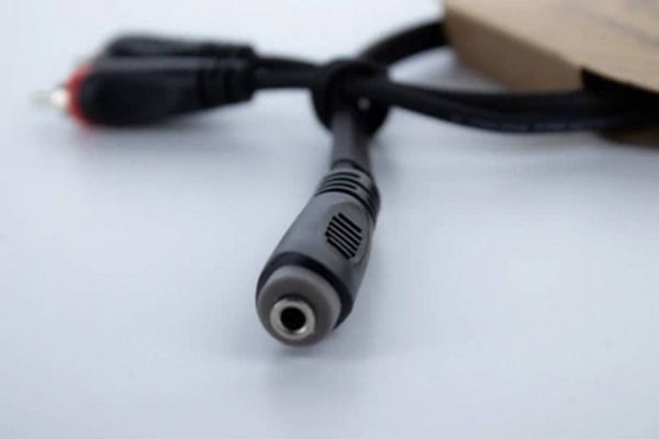 Produktbild: Cordial 14889 Klinke / Cinch Audio Y-Adapter [1x Klinkenbuchse 3.5 mm - 2x Cinch-Buchse] 0.30 m Schwarz PVC-Mantel, Zwillingsleitung