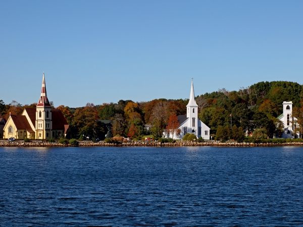 Produktbild: CALVENDO Puzzle Mahone Bay, Nova Scotia | 1000 Teile Lege-Gr&ouml;&szlig;e 64x48cm Foto-Puzzle f&uuml;r gl&uuml;ckliche Stunden