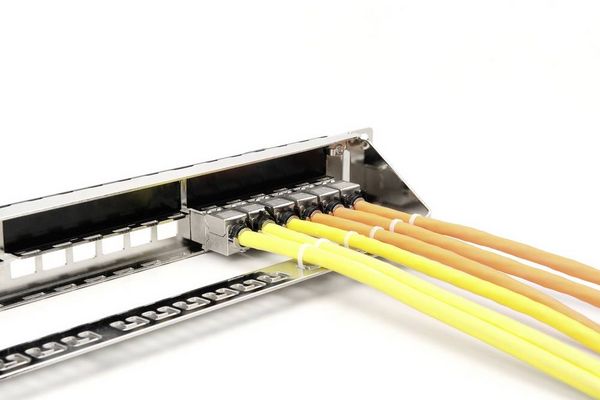 Produktbild: Digitus DN-91411-G 24 Port Patch-Panel 483 mm (19") 1 HE Stahl, Verzinkt, Schwarz, Schwarz (RAL 9005), Metall Unbest&uuml;ckt