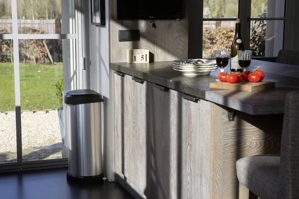 Produktbild: Curver DECO Bin 240641 M&uuml;lleimer 40l (B x H x T) 335 x 685 x 285mm Silber, Schwarz 1St.