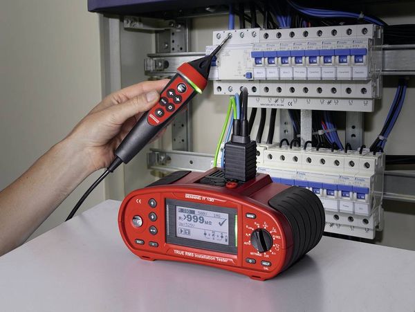 Produktbild: Benning IT 130 VDE-Pr&uuml;fger&auml;t kalibriert (ISO)