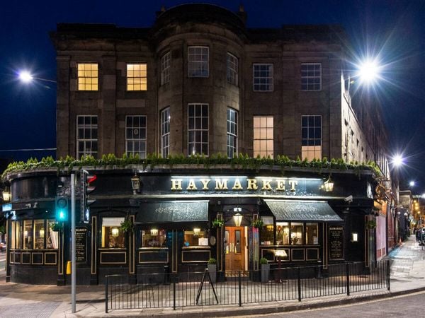 Produktbild: CALVENDO Puzzle Haymarket Pub, Edinburgh | 1000 Teile Lege-Gr&ouml;&szlig;e 64x48cm Foto-Puzzle f&uuml;r gl&uuml;ckliche Stunden