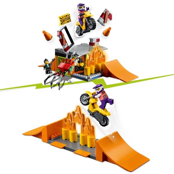 LEGO City Stuntz 60293 Stunt-Park, Spielzeug-Motorrad, Geschenkidee