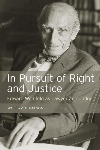 Produktbild: In Pursuit of Right and Justice