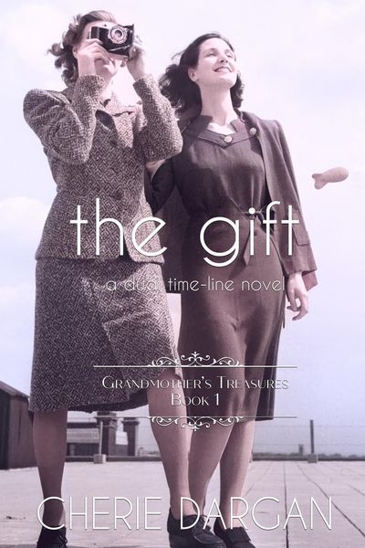 Produktbild: The Gift (Grandmother's Treasures, #1)