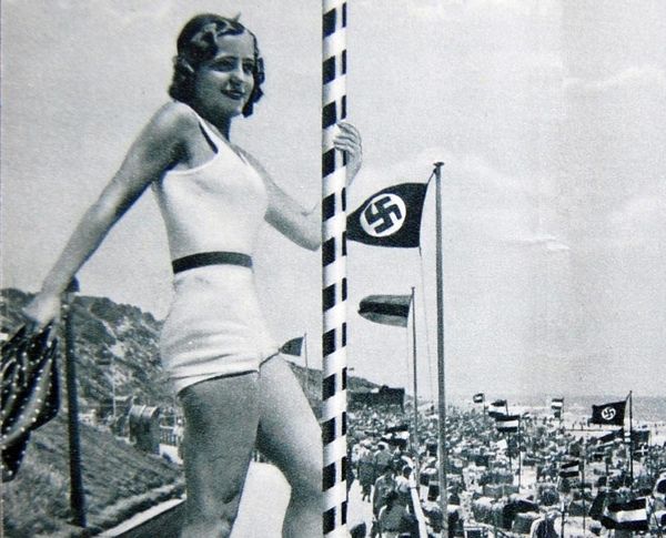 Produktbild: "...denn deutschen Volksgenossen geh&ouml;rt der Strand!"