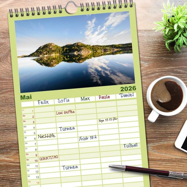 Produktbild: Familienplaner 2026 - Norwegens S&uuml;den mit 5 Spalten (Wandkalender, 21 x 45 cm) CALVENDO