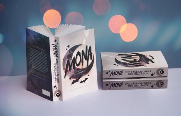 Produktbild: Mona - Und t&auml;glich gr&uuml;&szlig;t der Erzd&auml;mon
