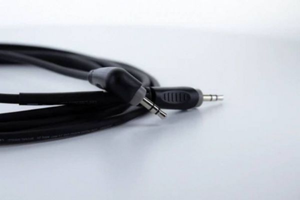 Produktbild: Cordial 14832 Klinke Audio Anschlusskabel [1x Klinkenstecker 3.5 mm - 1x Klinkenstecker 3.5 mm] 1.50 m Schwarz PVC-Mantel, verdrillt