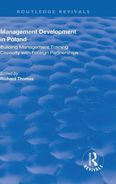 Produktbild: Management Development in Poland
