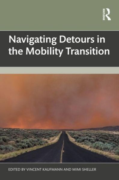 Produktbild: Navigating Detours in the Mobility Transition