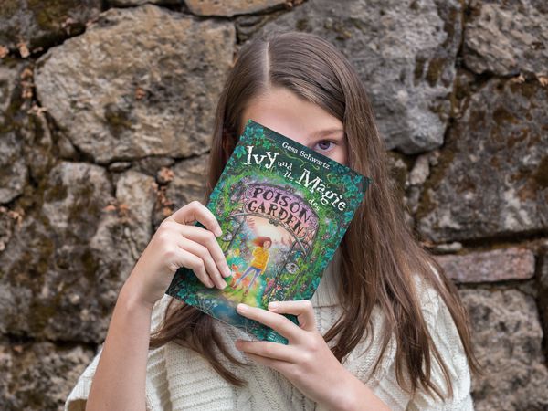 Produktbild: Ivy und die Magie des Poison Garden
