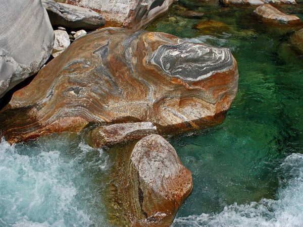 Produktbild: CALVENDO Puzzle Die Verzasca Schweiz im Verzascatal | 1000 Teile Lege-Gr&ouml;&szlig;e 64x48cm Foto-Puzzle f&uuml;r gl&uuml;ckliche Stunden
