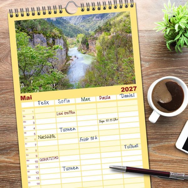 Produktbild: Familienplaner 2027 - Cevennen - Sch&ouml;ne alte Welt mit 5 Spalten (Wandkalender, 21 x 45 cm) CALVENDO